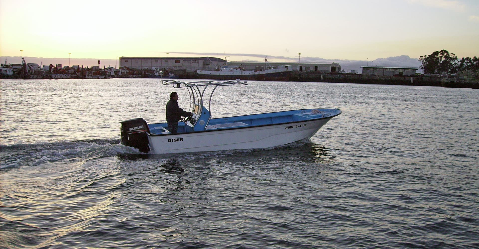 Comprar barco de fibra de vidrio y accesorios en Cambados