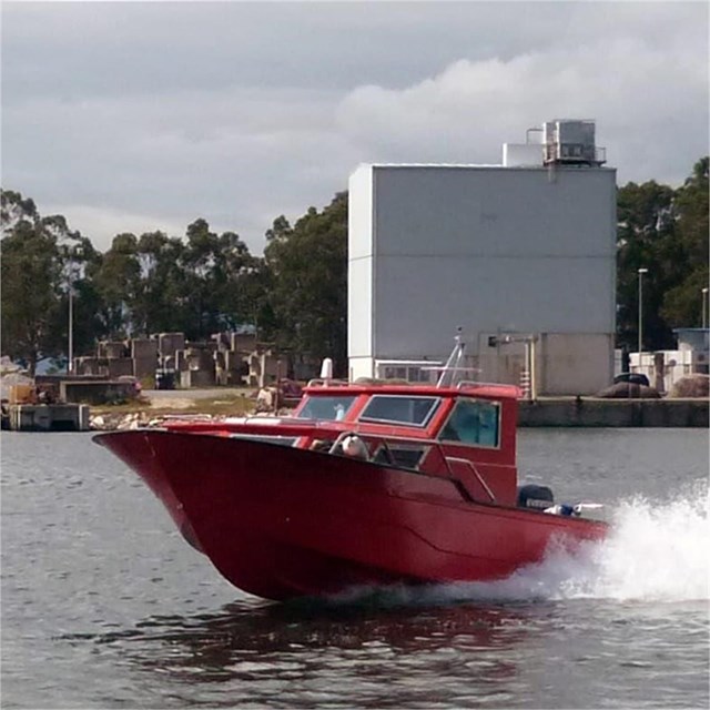 Servicio de reparación de barcos en Cambados
